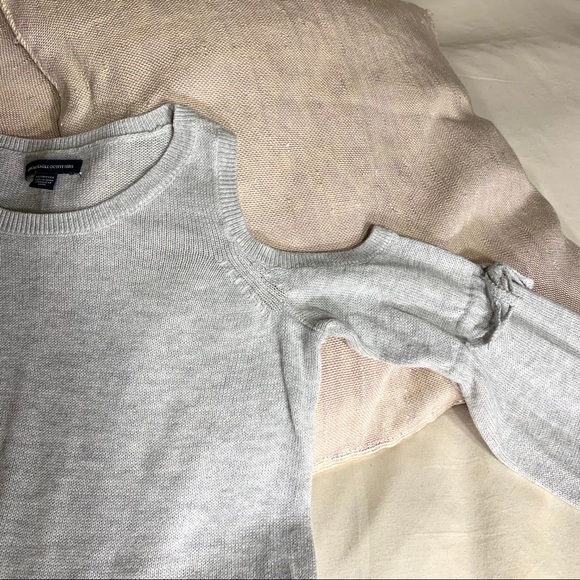 SOLD 🛑 American Eagle Cold Shoulder Sweater - Picture 4 of 7